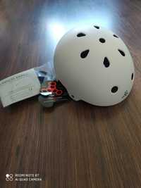 Kask triple eight