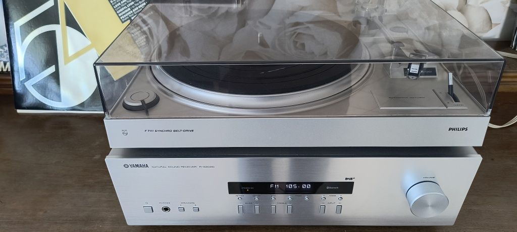 Gramofon Philips F-7111
