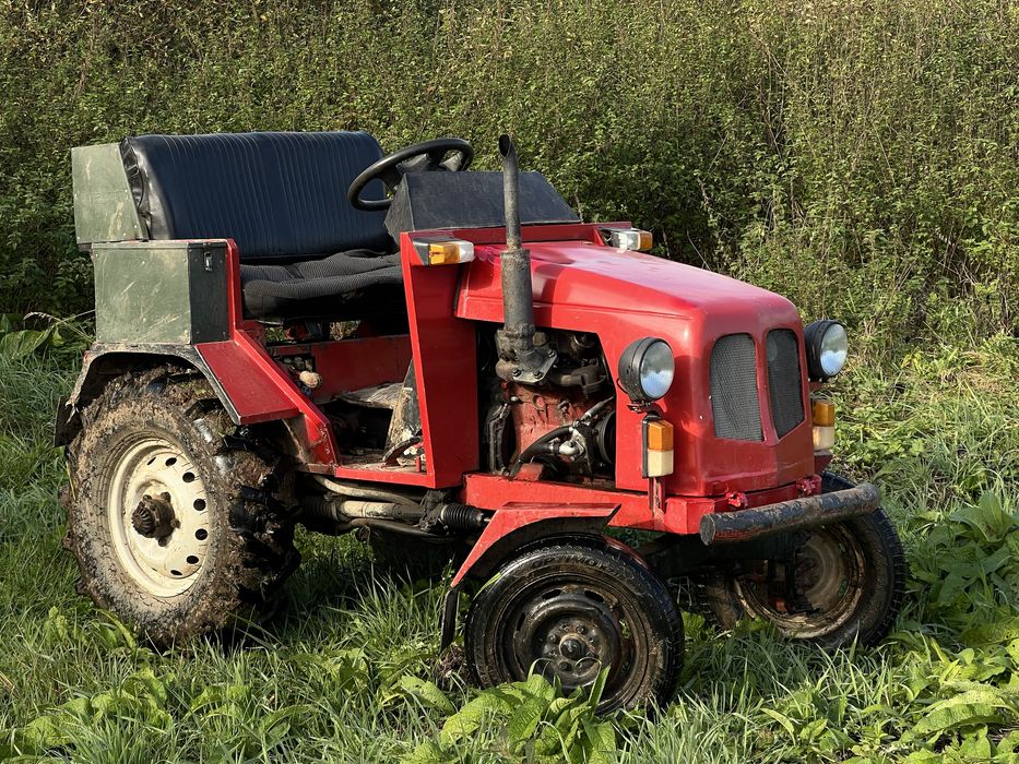 Продам хороший , потужний  економний трактор