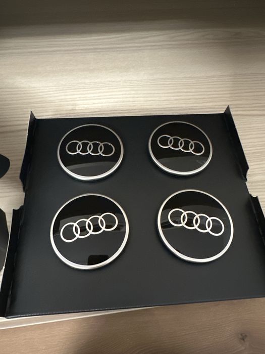 Oryginalne dynamiczne dekielki do felg Audi