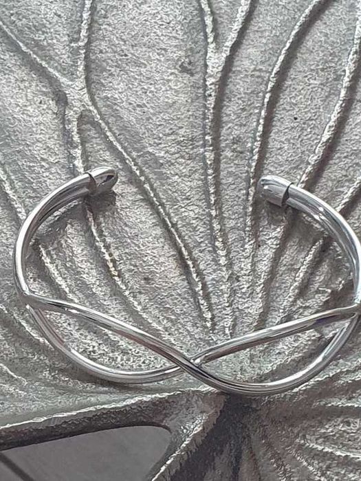 Bransoleta  piękna  nowa