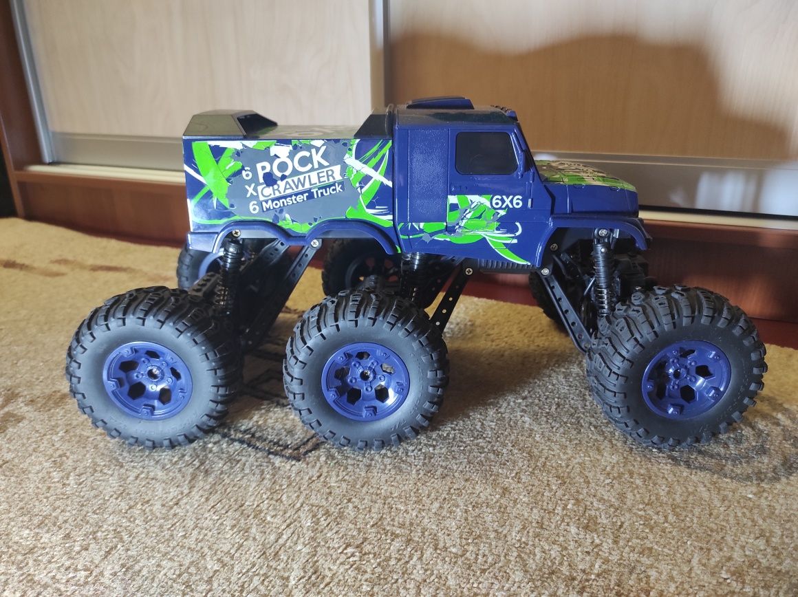 Машинка радіокерована Rock Crawler 6x6