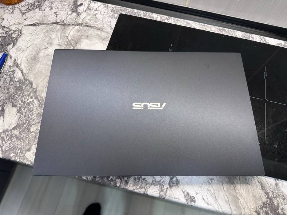 Ноутбук Asus Exspert Book