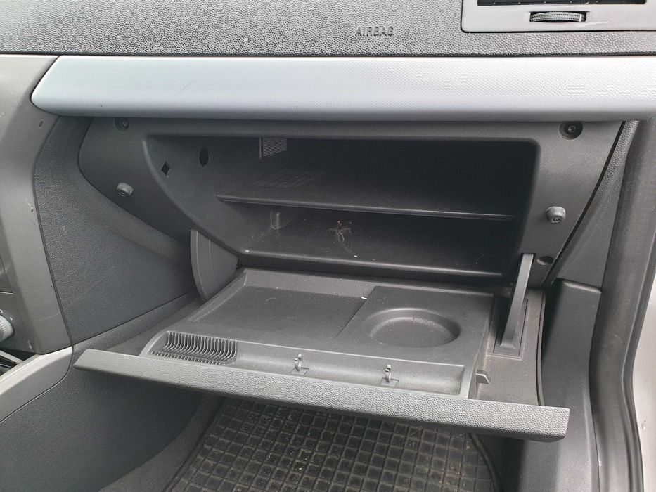 Astra III H schowek pasażera kolor szary HB 5 drzwi EU