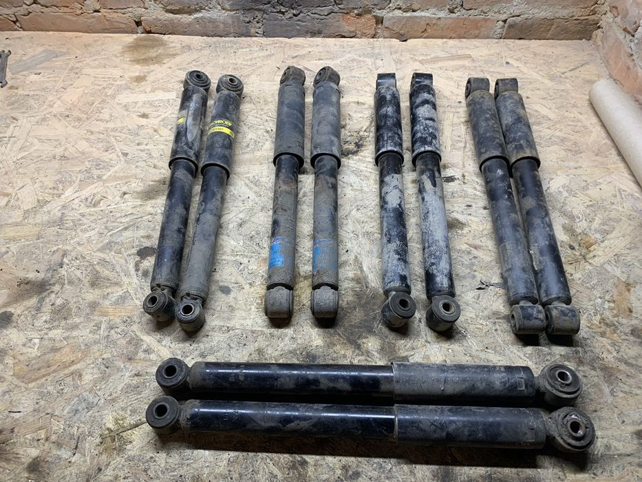 Амортизатор зад mercedes vito вито віто 638 v-class 2.2 2.3 шрот