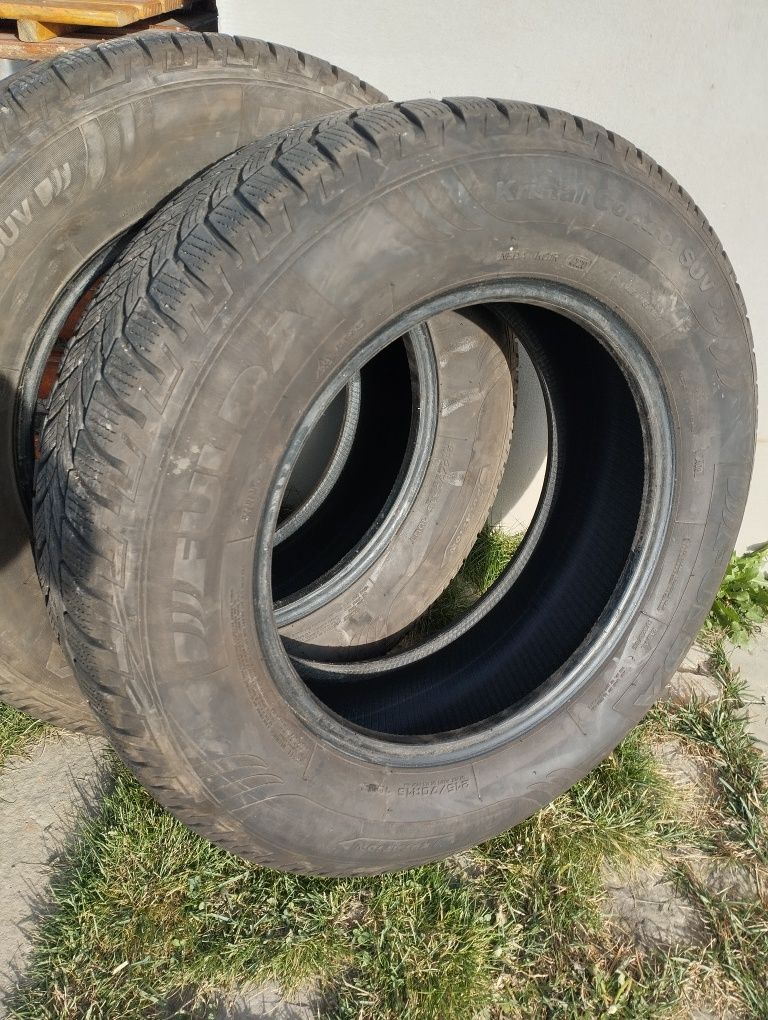 215/70/16R Opona zimowa Kristall Control SUV Fulda
