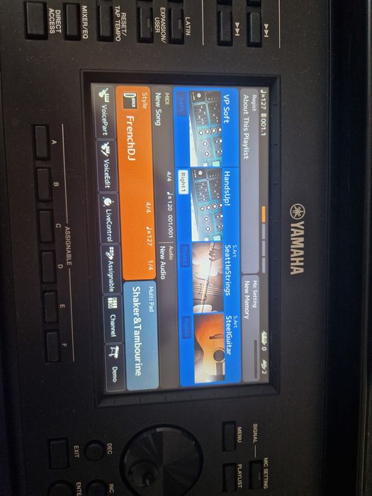 Продам Yamaha psr sx700