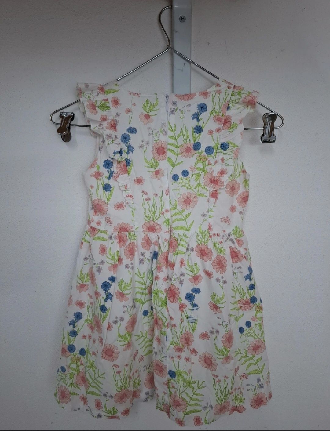 Vestido florido sem mangas para criança