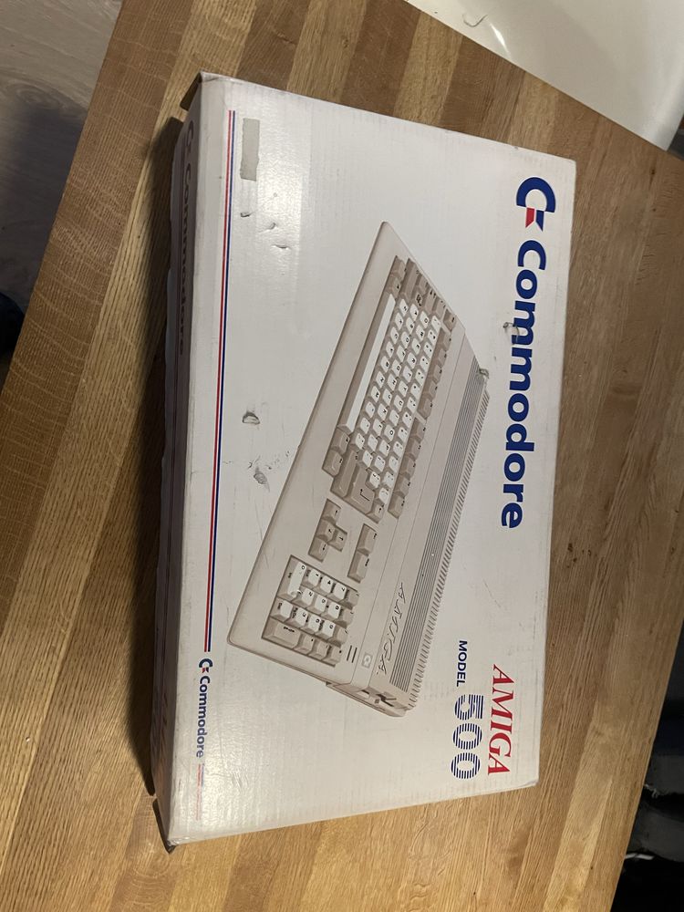 Amiga 500 z monitorem sprawna + 2 joystiki i prdały