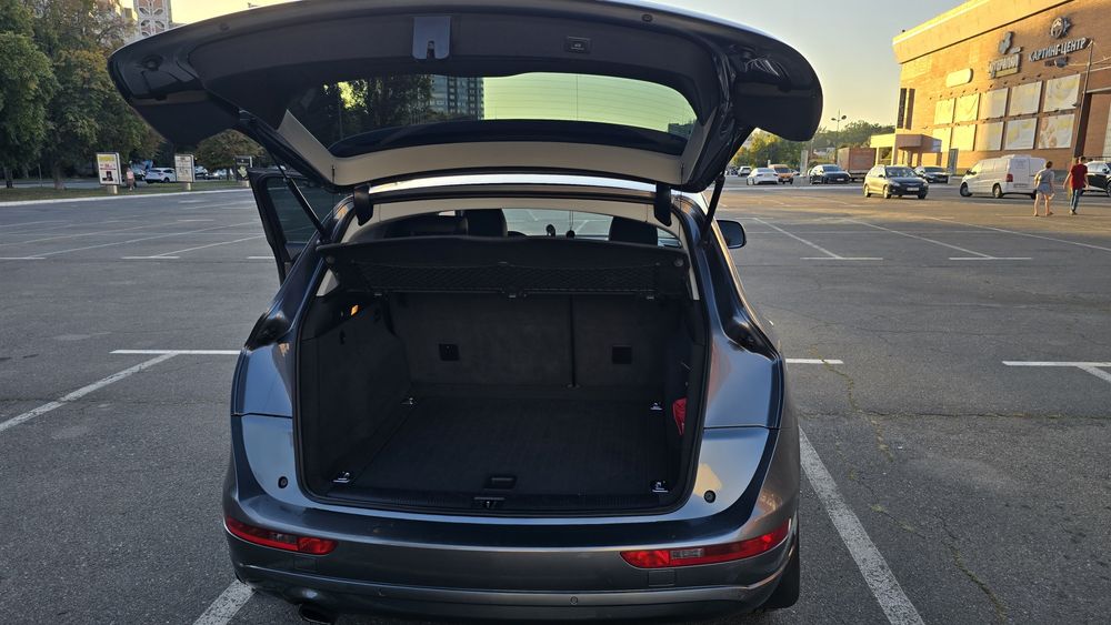 Офіційна Audi Q5