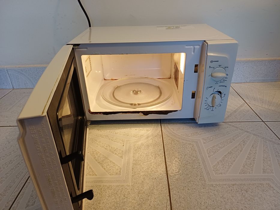 Kuchenka microfalowa  Tesco