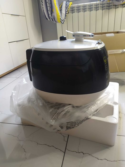 Multicooker wielofunkcyjny nowy