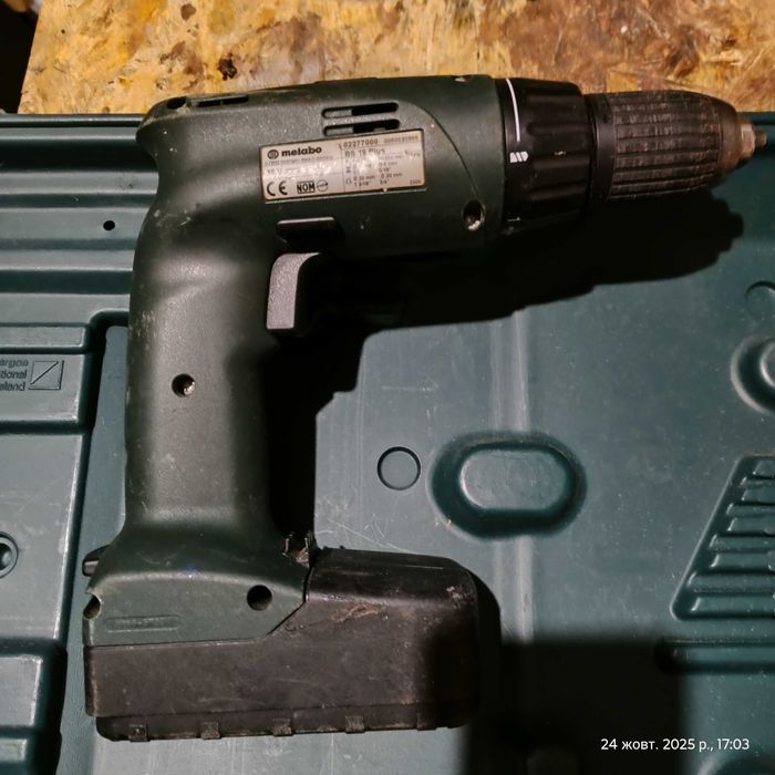Шуруповерт  акумуляторный  Metabo  BS 18 Plus