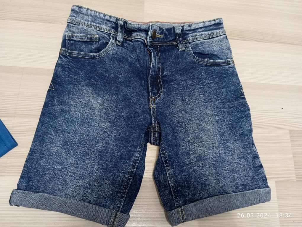 Krótkie jeansowe spodenki dla chłopca rozmiar 140