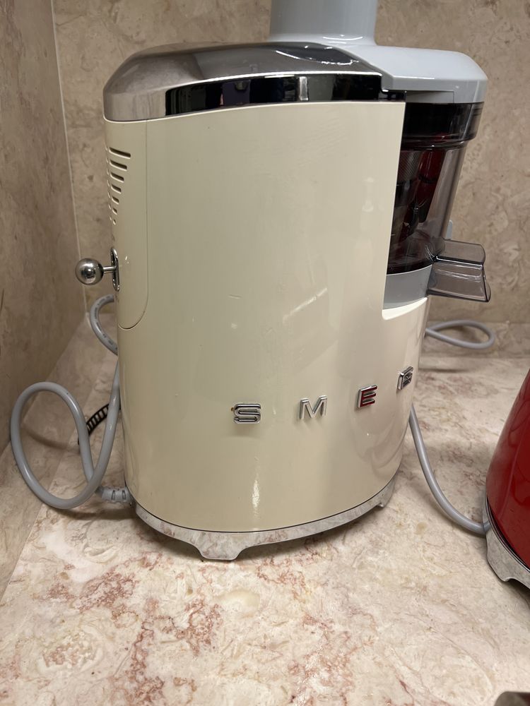 Smeg Slow Juicer