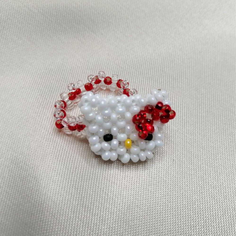 Прикраси з бісеру Hello Kitty’s