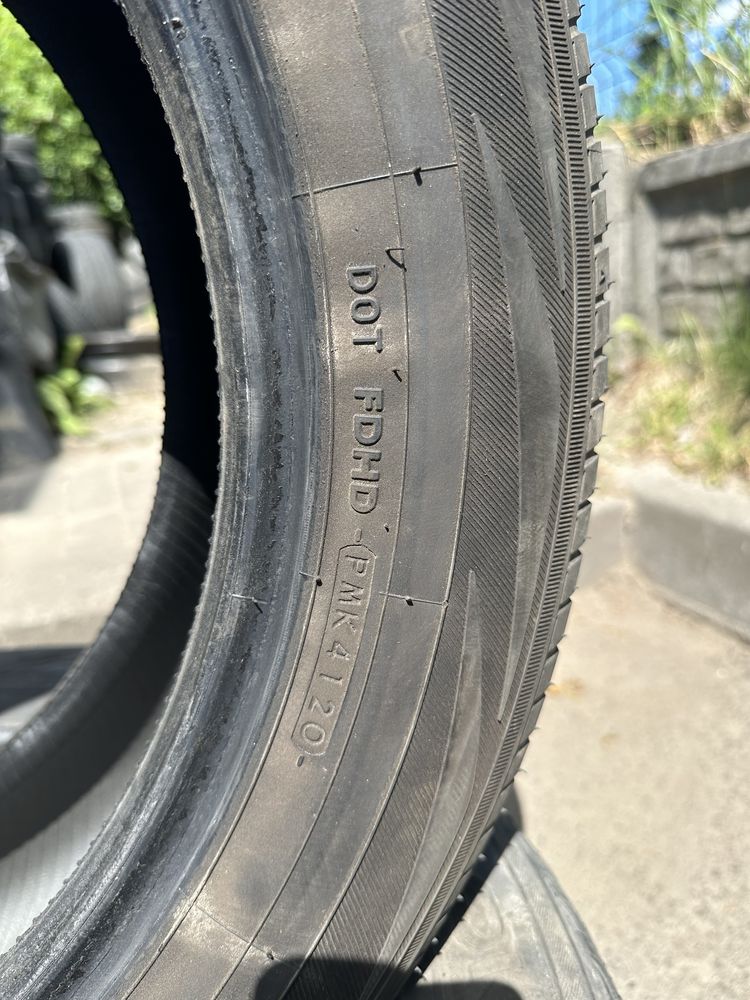 Продам літню резину Yokohama 225/60 r18.