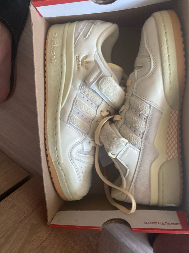 Adidas forum 84 low shoes