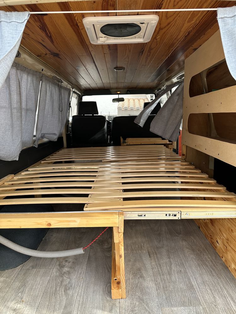 Mitsubishi L300 Campervan -compacta, autossuficiente e pronta a viajar