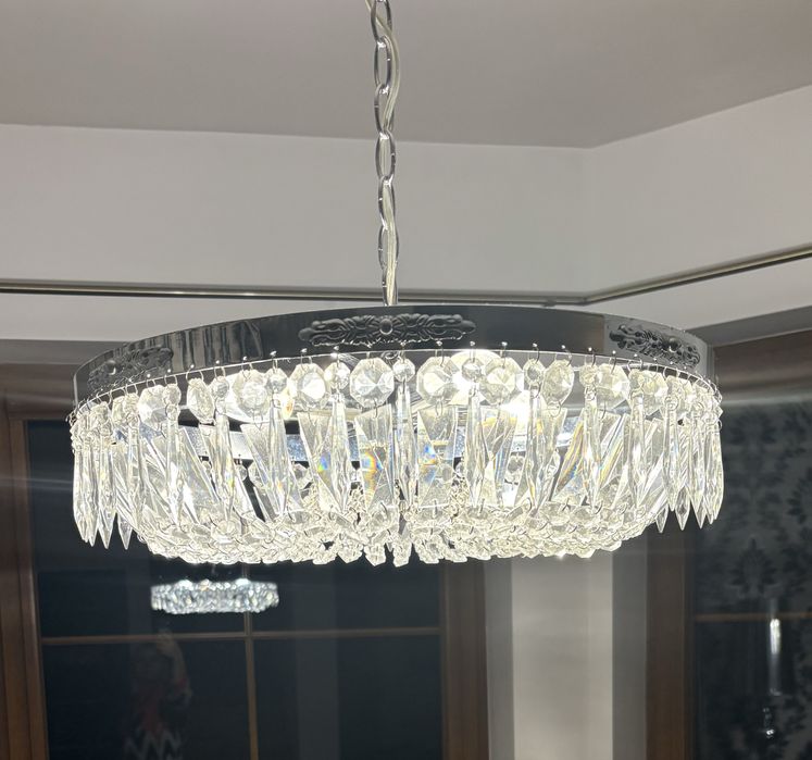 ⸻  Żyrandol kryształowy glamour – piękny i elegancki