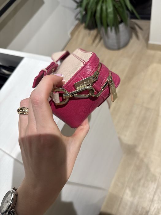 Сумочка крос-боді від Michael Kors