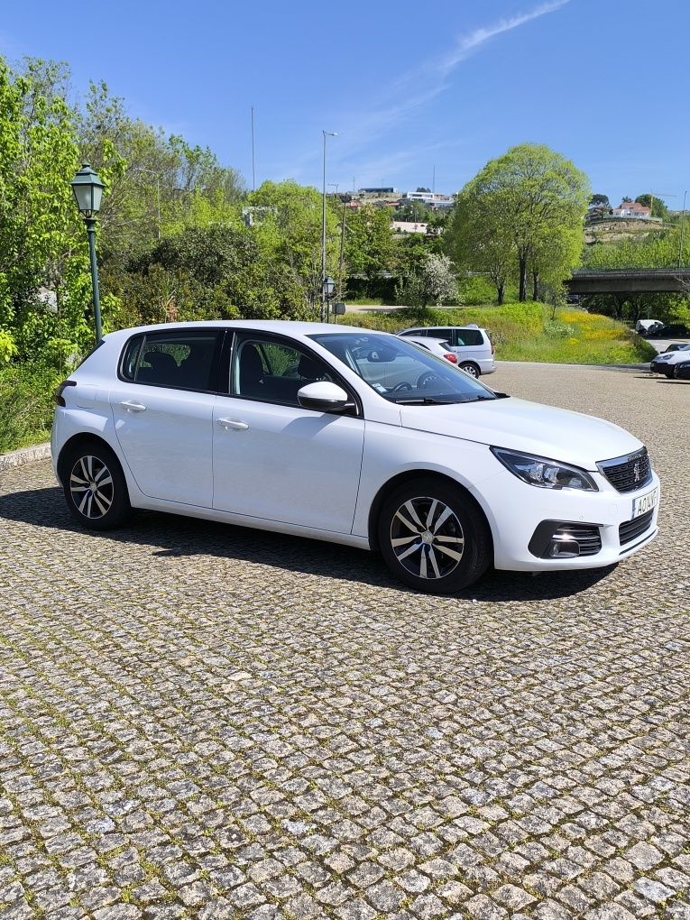 Peugeot 308 1.5HDI ano 2018