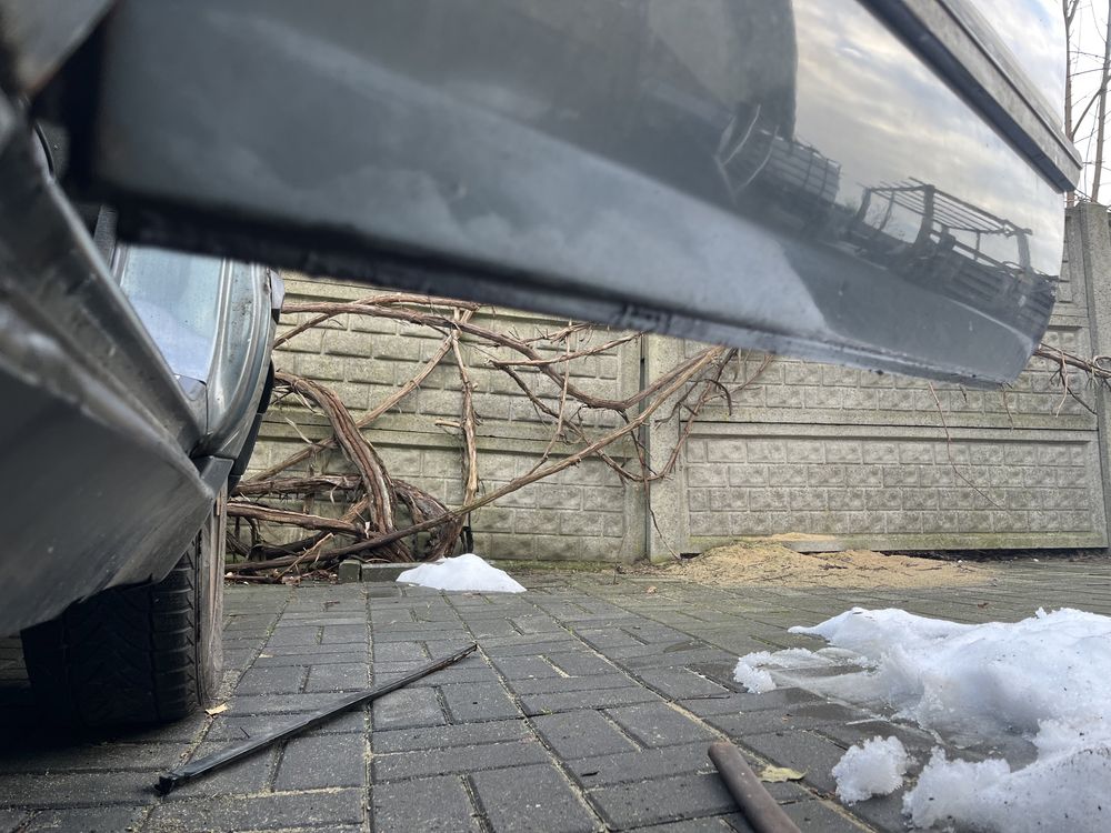 Drzwi lewy tył BMW E32 delphin