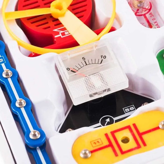 Конструктор електронний Doka Знаток znatok Школа 999+ схем D70708