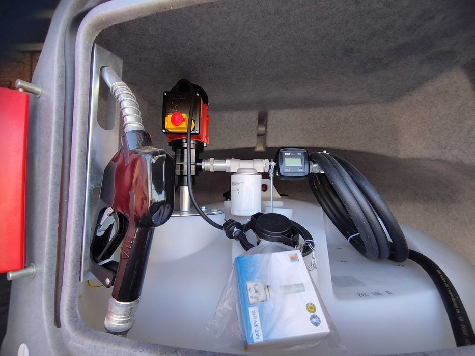 Zbiornik na paliwo dwupłaszczowy 5000 ON ROPĘ SIBUSO  7500netto