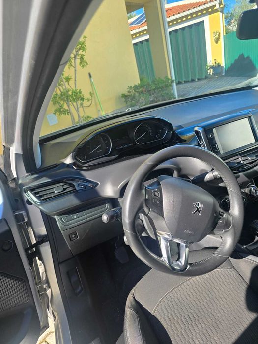 Peugeot 208 1.5BlueHdi