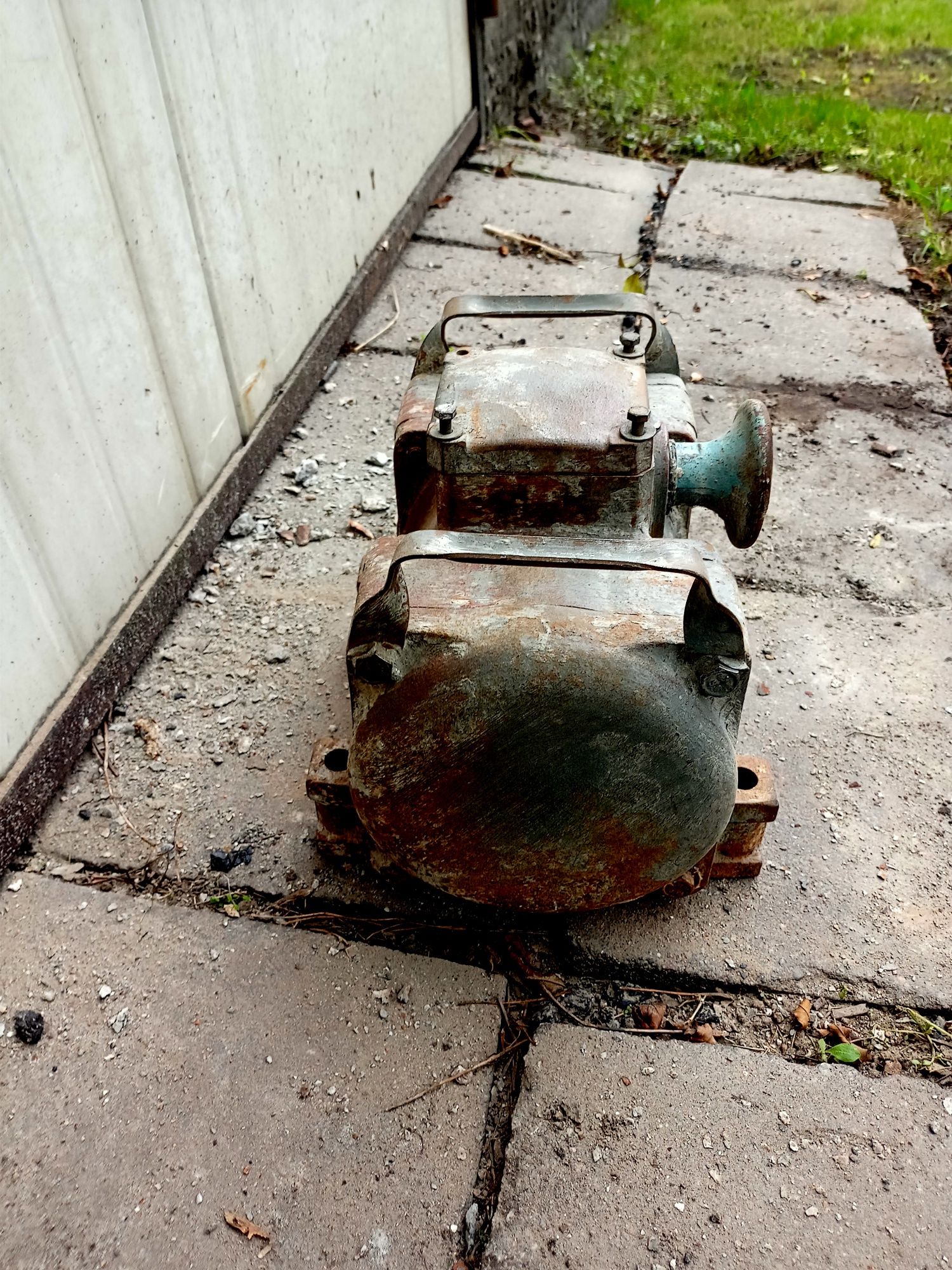 Elektrowibrator  wibrator   0.45 kw i 0,85 kw