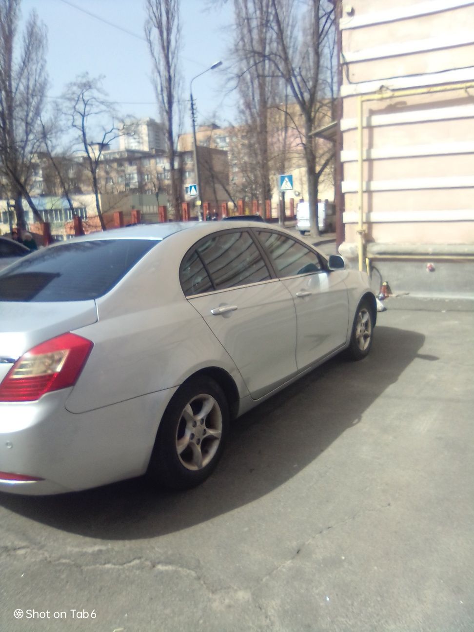 Продаю geely emgrand ec7