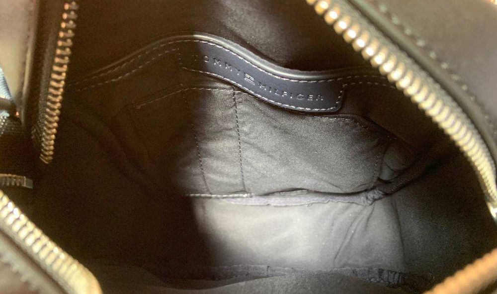 Сумка чоловіча Tommy Hilfiger розмір 21*17*6,5 см