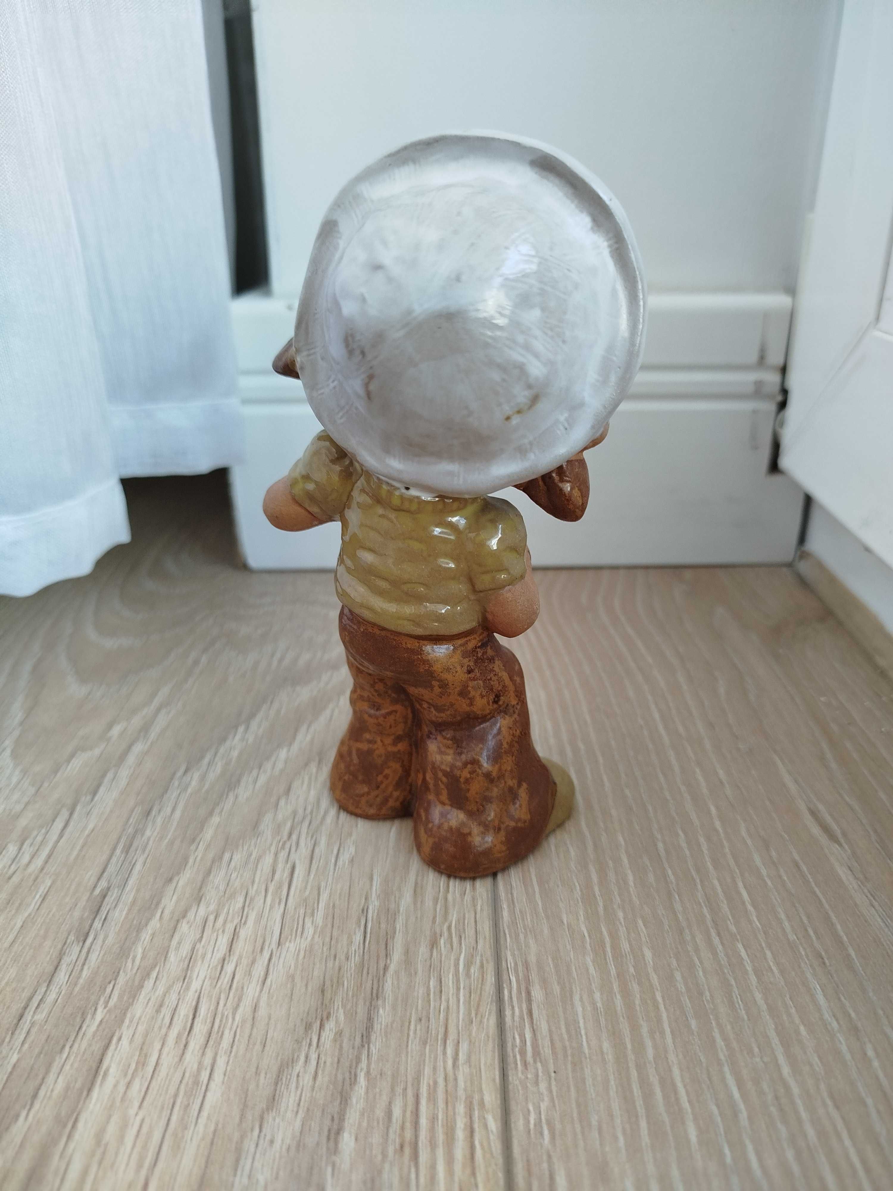 dziewczyna z akordeonem figurka ceramiczna
