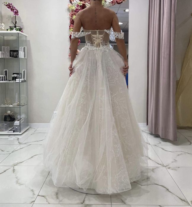 Piekna suknia slubna salon Allure