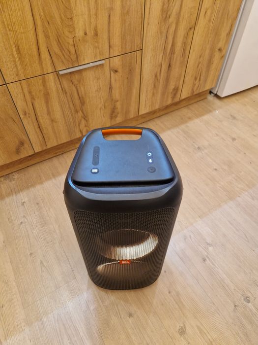 JBL partybox 100