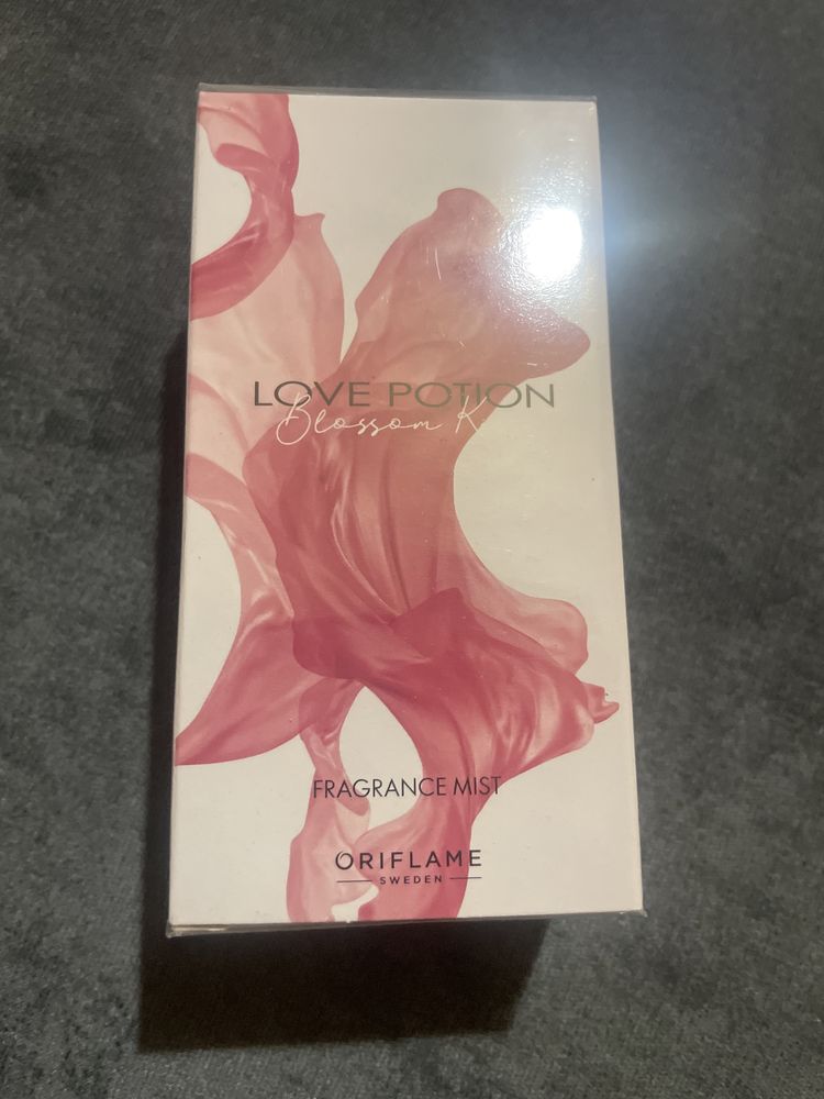 Love Potion Blossom Kiss mgiełka Oriflame