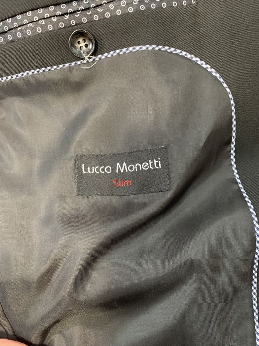 Випускний костюм