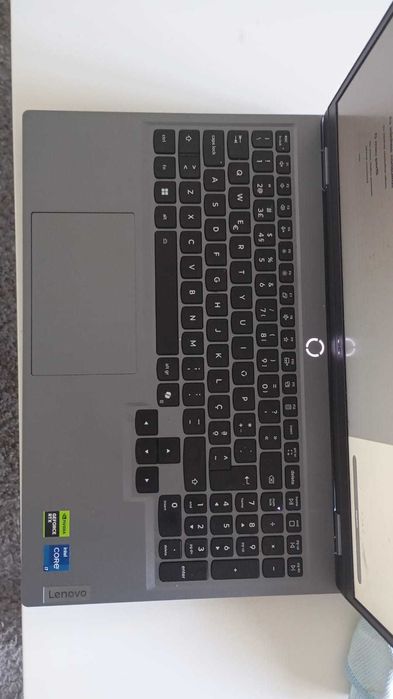 Computador Portátil Gaming Lenovo LOQ 15IRX10985