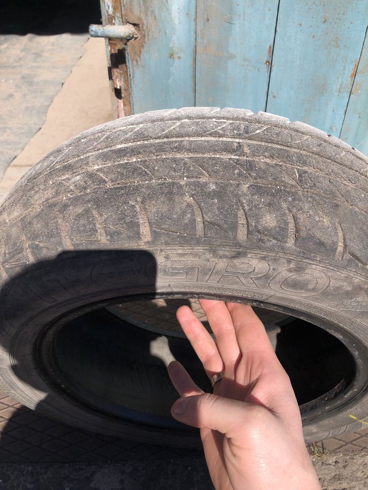 Резина 185/60 R14.