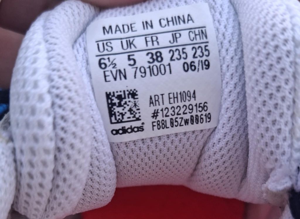 Buty adidas MAGMUR Runner r38, stan bardzo dobry
