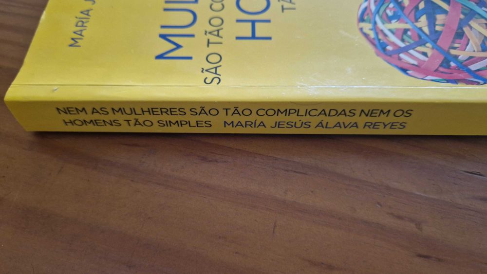 Livro "Nem as Mulheres são tão Complicadas, nem os Homens tão Simples"