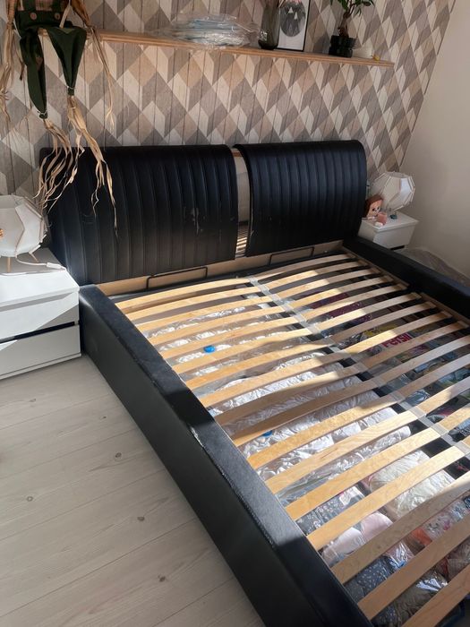 Oddam za darmo lozko  + materac + stelaz REZERWACJA DO CZWARTKU 16:00