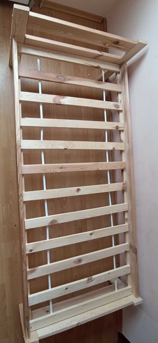 Materac Jysk 90x 200 Plus F95 Dreamzone + łóżko sosnowe 90 x 200