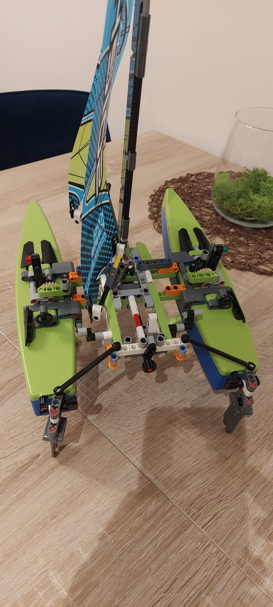Lego technic katamaran 42105