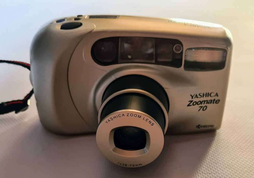Yashica zoomate 70