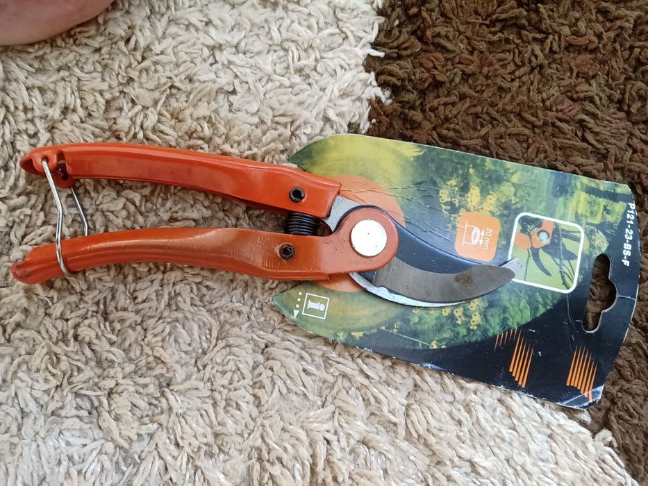 Секатор садовый bacho