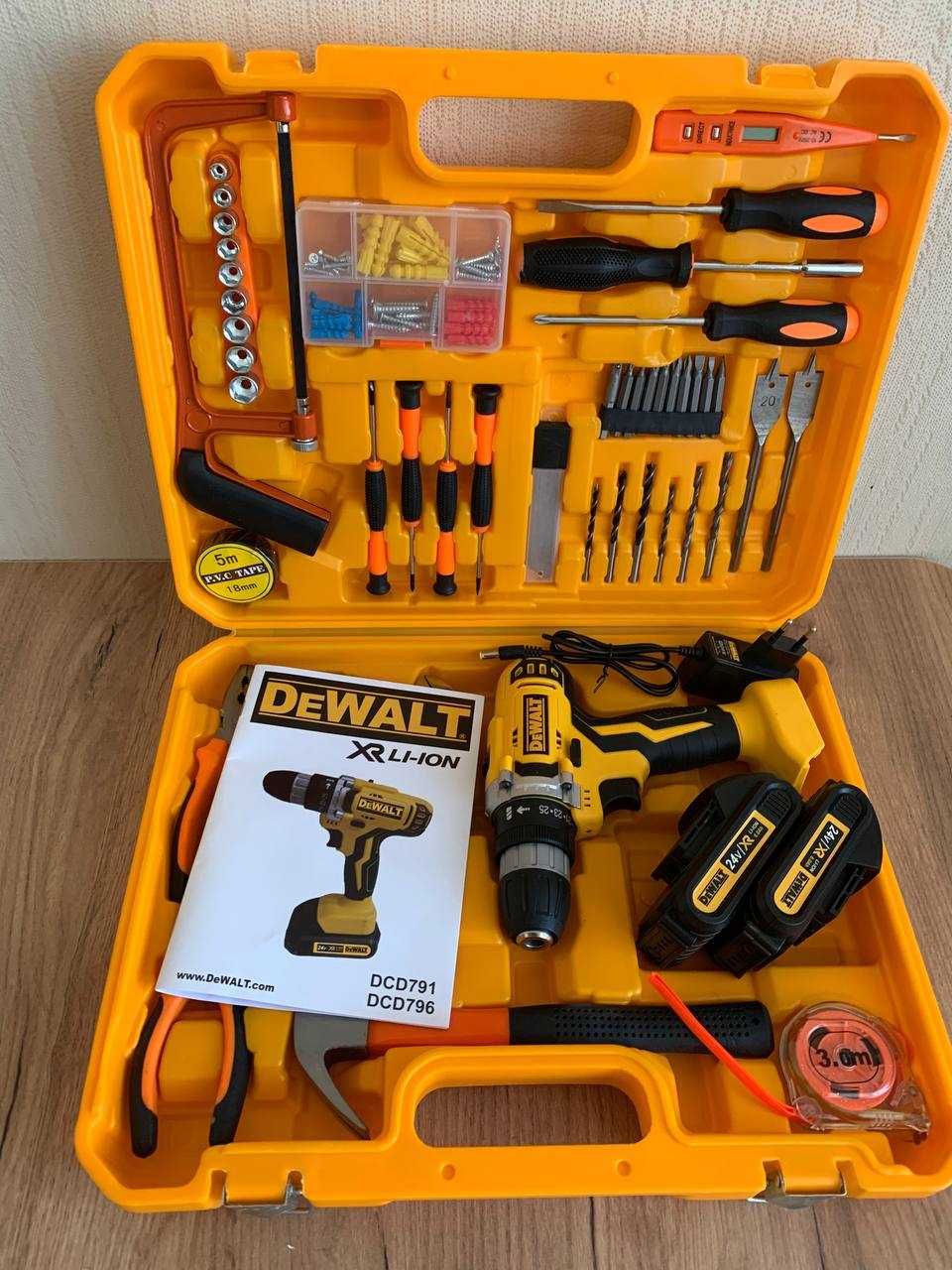 Потужний шуруповерт з великим набором інструментів DeWalt DCD791