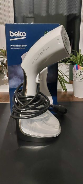 Jak nowa parownica do ubrań steamer wysoka moc