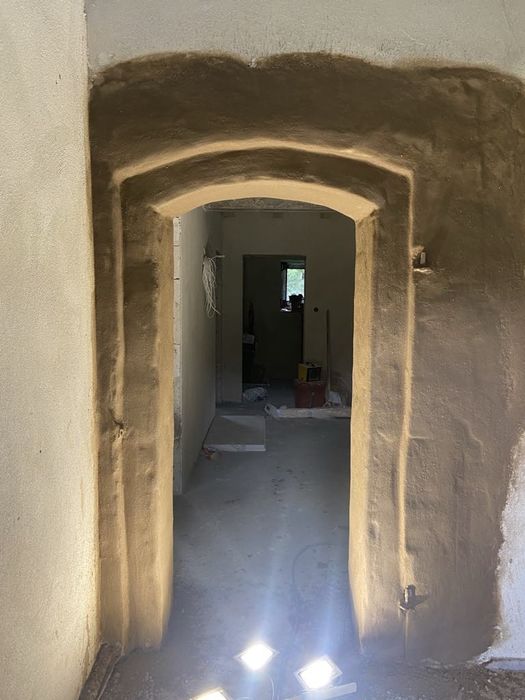 Tynki gliniane. Tynki maszynowe gipsowe renowację skuwanie tynków